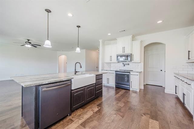 Building Photo - 105 Kathy Stephens Ave