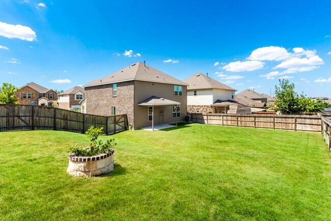 Building Photo - 4 bedroom 3 full bathroom on a large corner lot in Arcadia Ridge- Far West side of SA