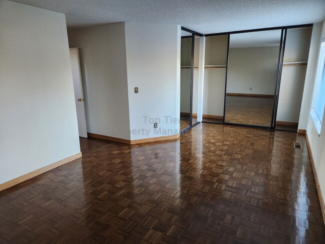 Building Photo - Spacious 4 Bed/2 Bath /1,970 square foot h...