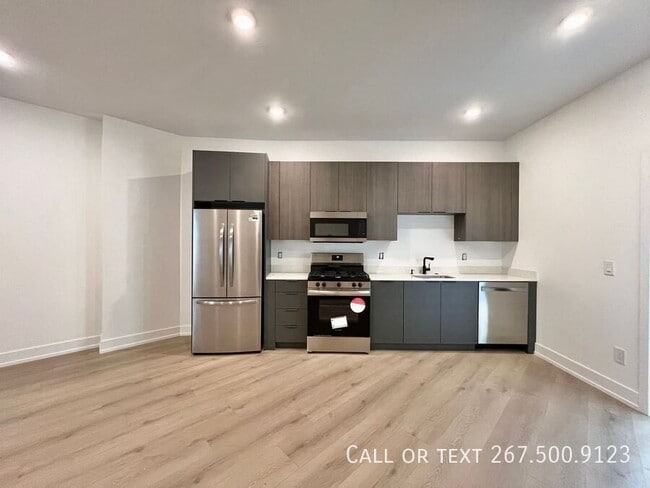 Building Photo - 2003 Amber St