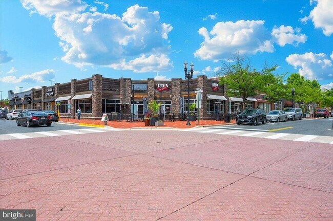 Building Photo - 16110 Hayshire Ct