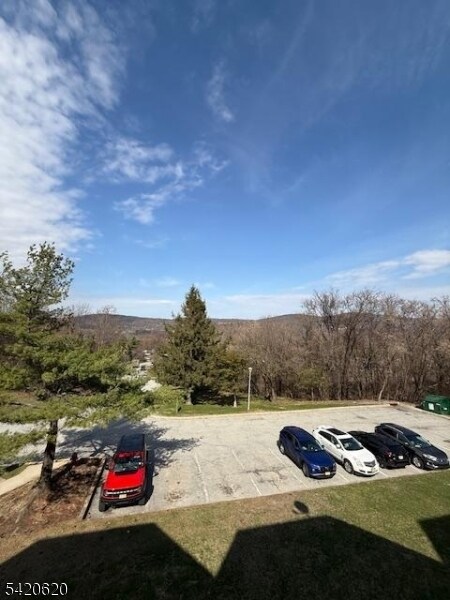 Building Photo - 2 Stowe Ct