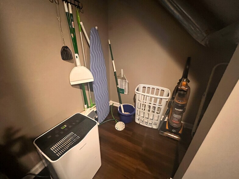 Building Photo - 1115 N Utah Ave