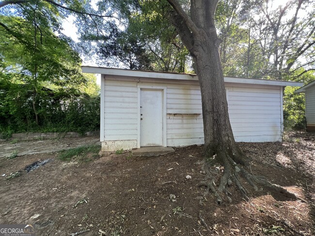 Building Photo - 100 Hillside St