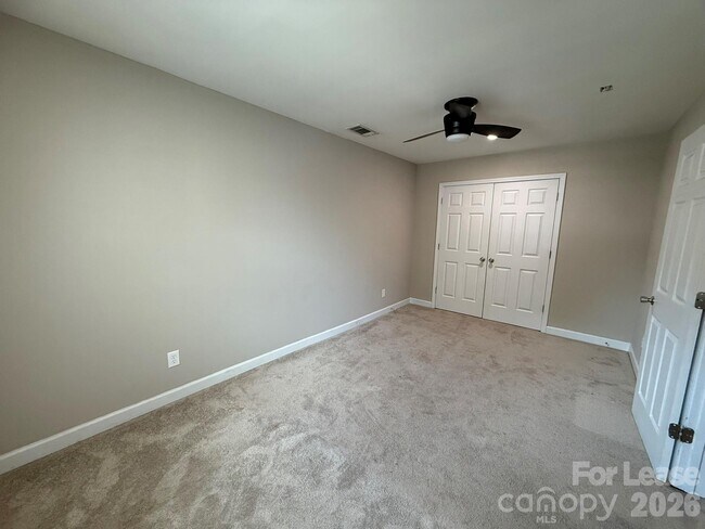 Building Photo - 431 Kingville Dr