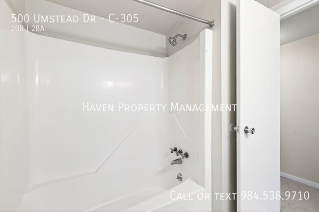 Building Photo - 500 Umstead Dr