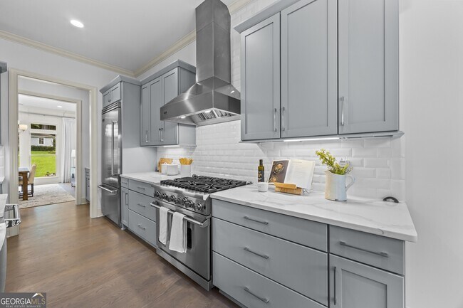 Building Photo - 1742 Helen Dr NE