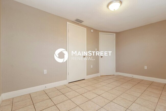 Building Photo - 3 Bedroom Pet-Friendly Home in Port Richey...