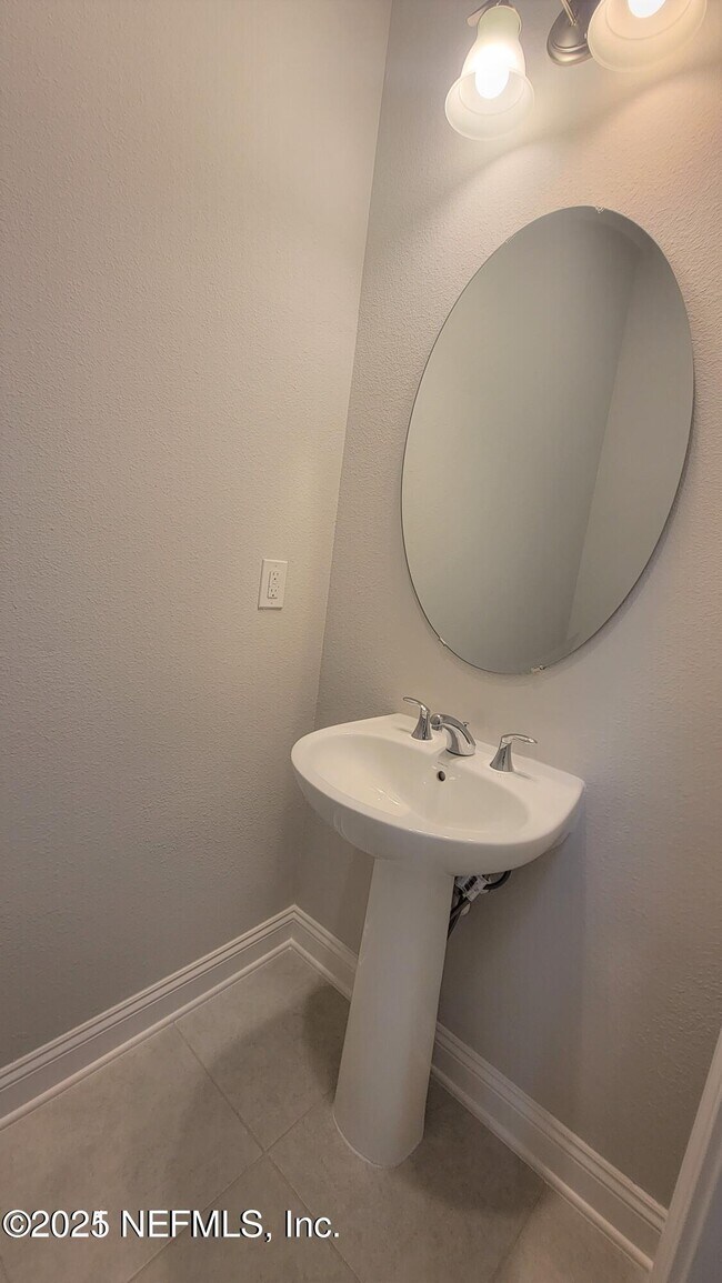 Building Photo - 82 White Cypress Dr