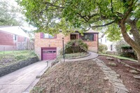 Building Photo - Sweet home in Oakmont's sidewalk community...