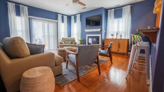 Building Photo - 407 18th St