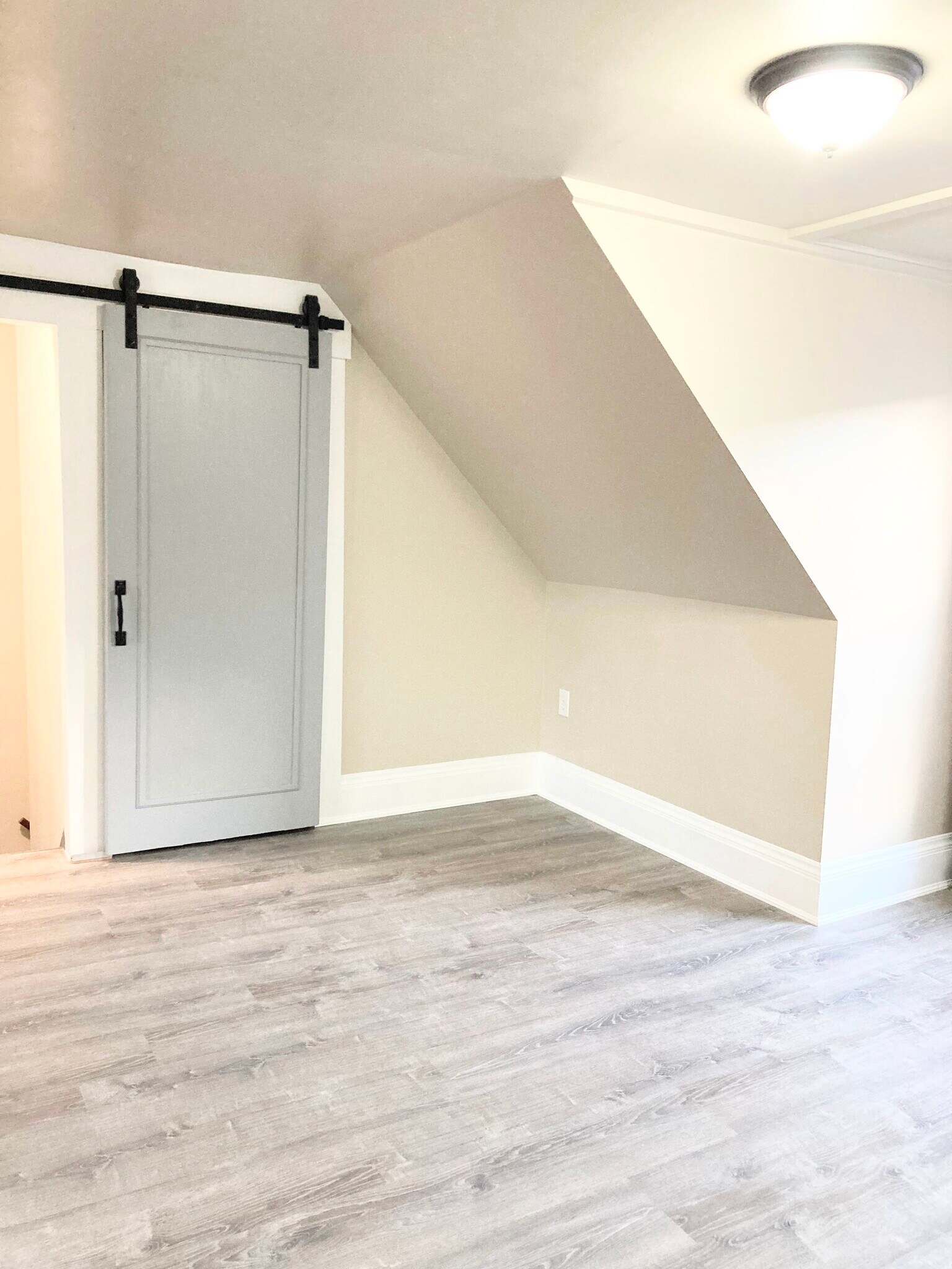 Bedroom 3 on 3rd floor - 33 -35 Federal Street