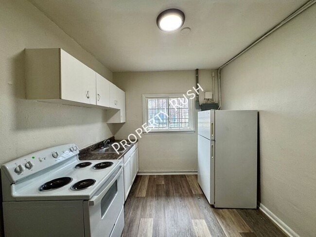 Building Photo - 3605 Dorris St