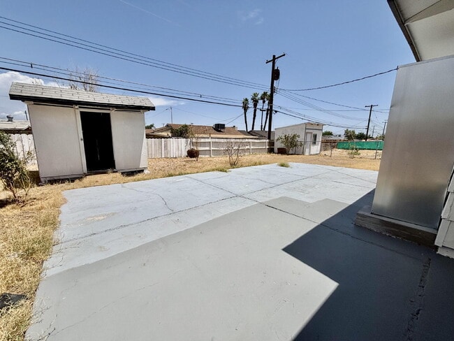 Building Photo - Remodeled 3-Bed Home with Private Studio, Driveway & Spacious Backyard!