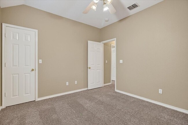 Building Photo - 5933 Brightwood Dr