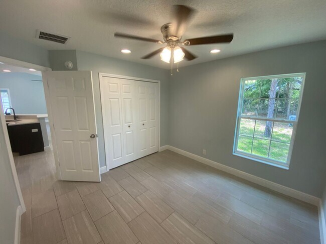 Building Photo - Beautiful, Newer Constructed, Unfurnished, Family Friendly, ANNUAL LEASE In Summerfield