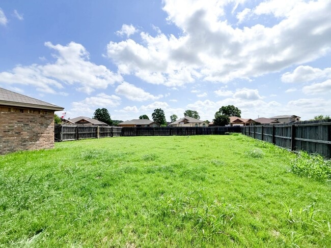 Building Photo - Available NOW!!!! This Beautiful 1 story, 4 Bedroom, 2 bath home in Killeen has a lot to offer!  ...