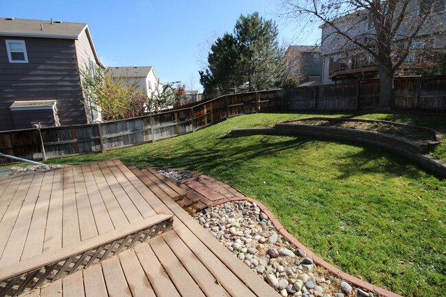 Building Photo - 2-story home with finished basement! 2-car garage!