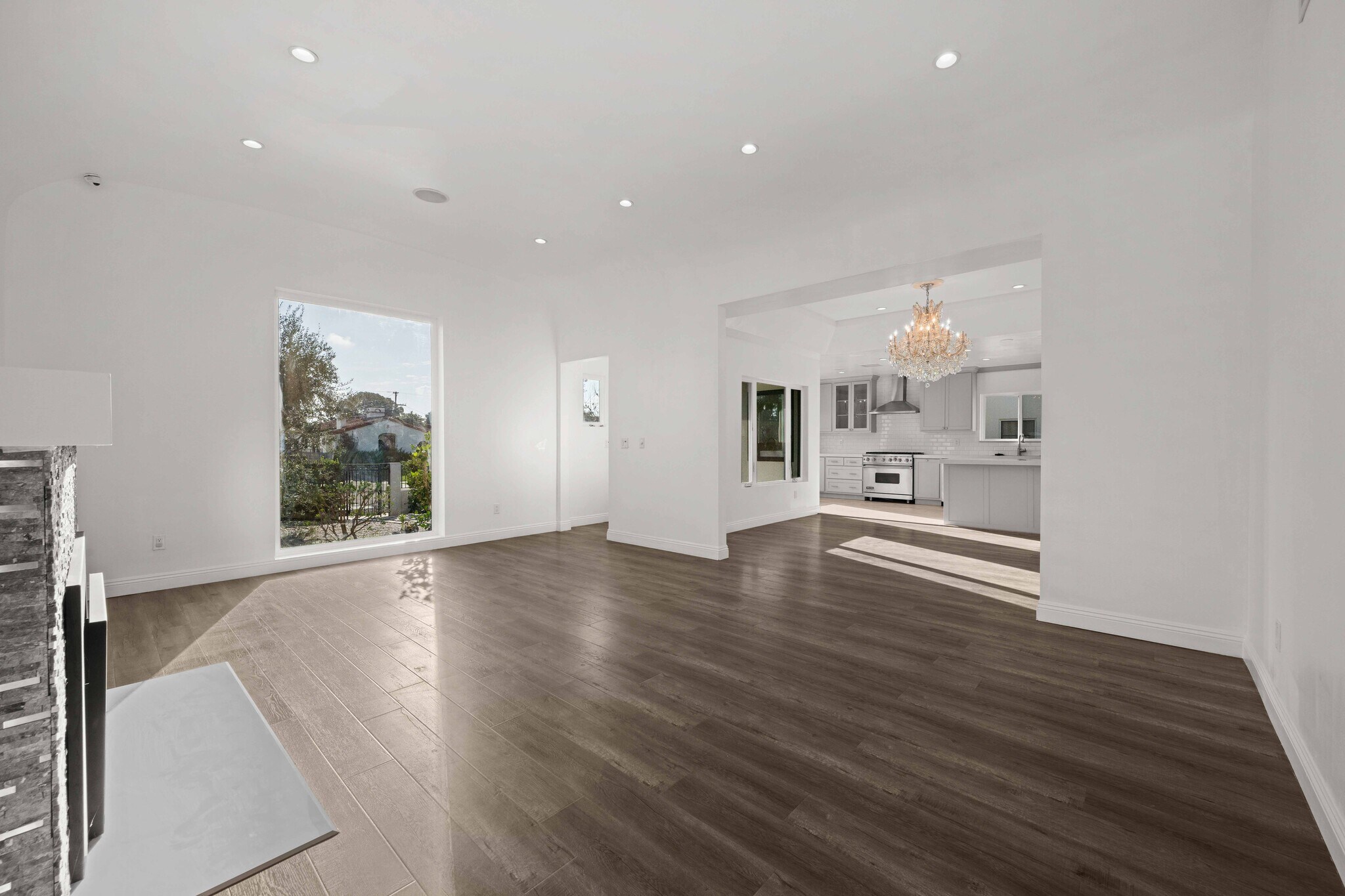 Building Photo - 1621 Hi Point St