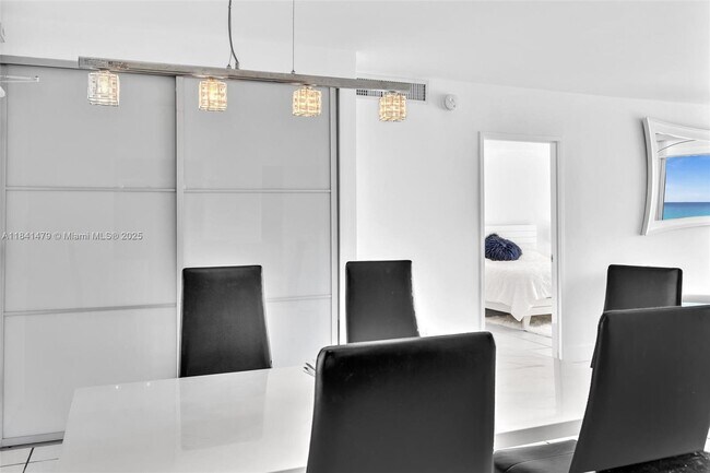 Building Photo - 5161 Collins Ave