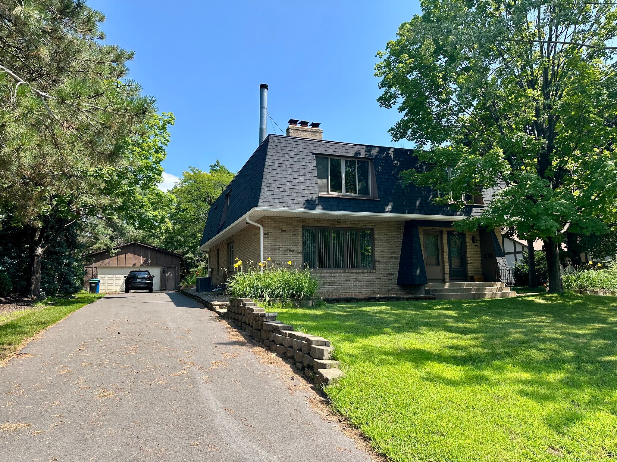 Building Photo - 7303 Glouchester Dr