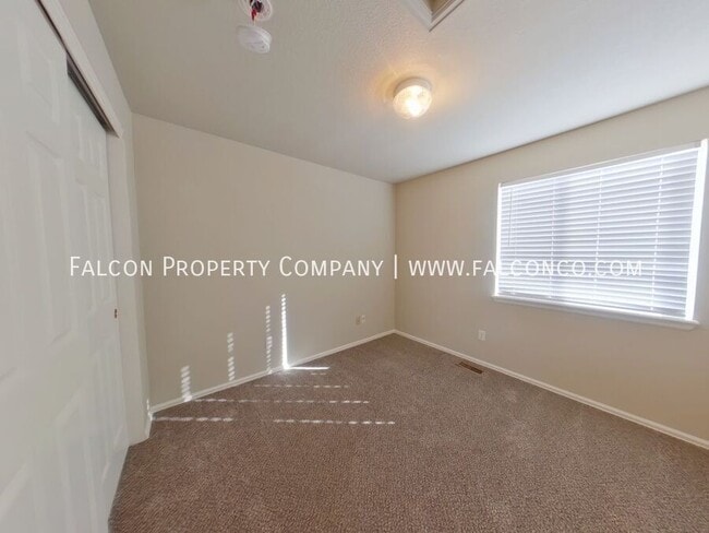 Building Photo - 6239 Hartman Dr