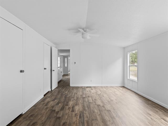 Building Photo - 146 Deerwood Ln