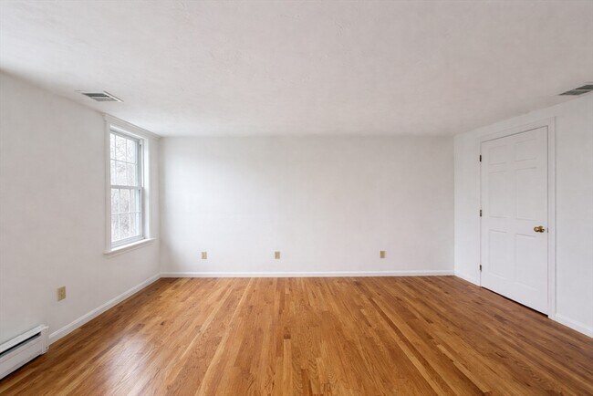 Building Photo - 78 Dalby St