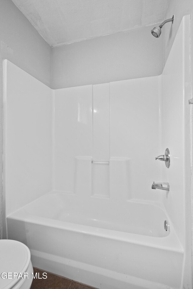 Building Photo - 12732 Roberto Nunez Ln