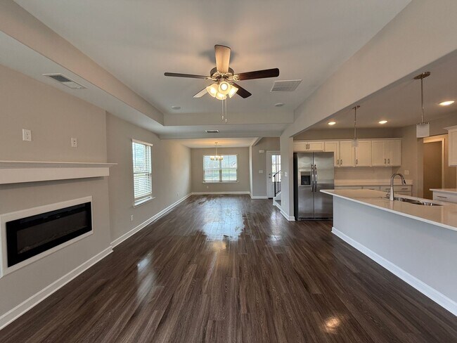 Building Photo - 9679 Bloomington Circle S