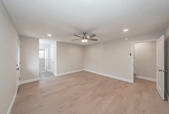 Building Photo - 4904 Arborlawn Dr