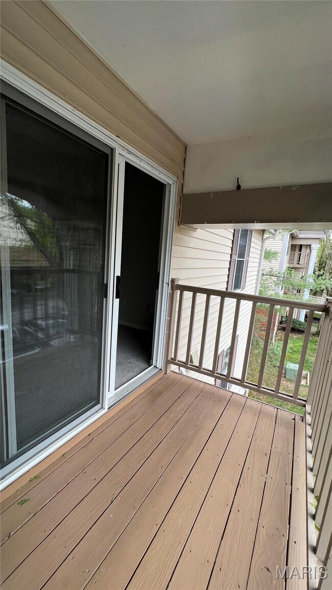 Building Photo - 717 Ridgeside Dr