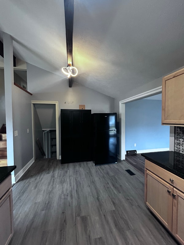 Building Photo - 4025 Kenyon Ave