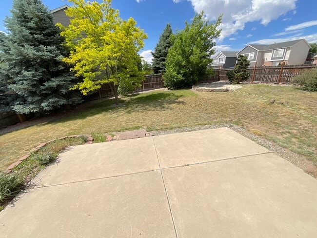 Building Photo - 4 Bedroom Home Available Near Peterson Rd & Constitution Ave!