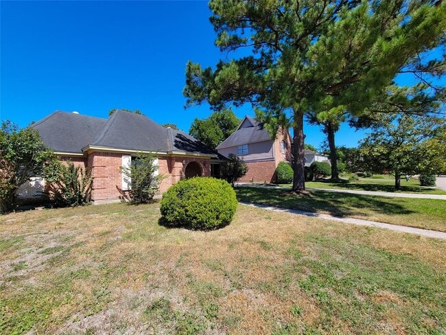 Building Photo - 6606 Brittany Park Ln
