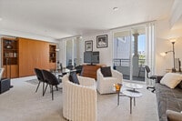 Building Photo - 600 S Dixie Hwy