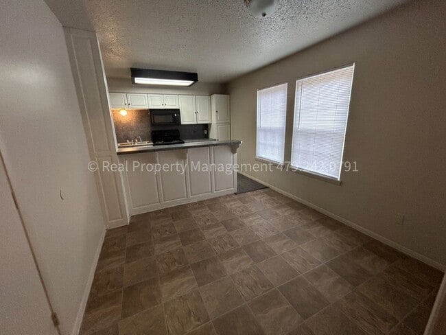 Building Photo - 1205 W Atlanta St