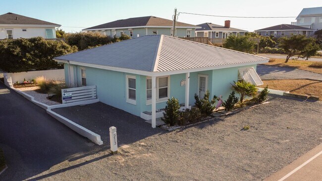 Building Photo - Off Season Coastal Cottage September 2026 through Mid February 2027- Fully Furnished- 3 Month Min...