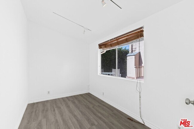 Building Photo - 20500 Archwood St