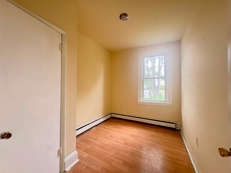 135 W 54th St 5 - 133 W 54th St