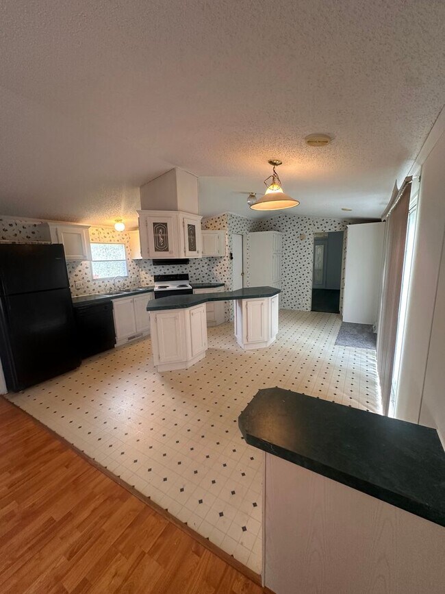 Building Photo - 116 Dream Ct