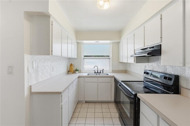 Building Photo - 7551 Abonado Rd