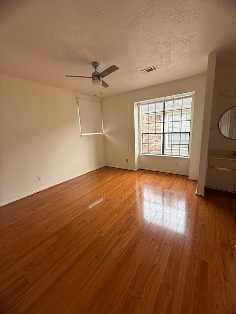 Building Photo - 8888 Benning Dr