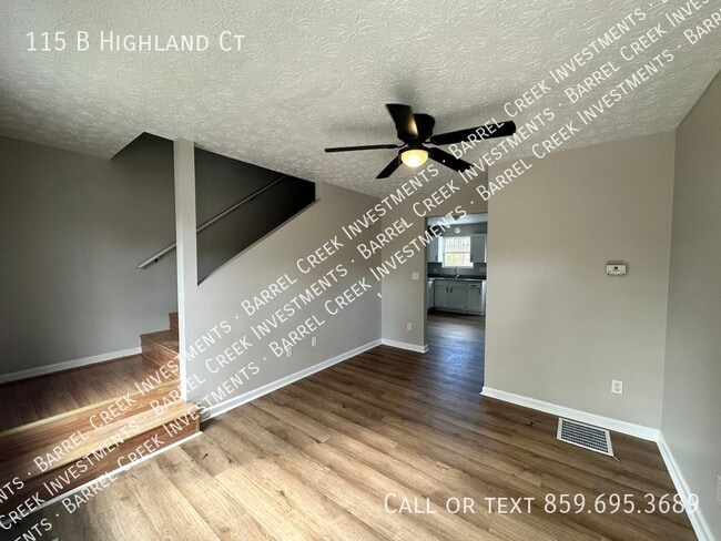 Building Photo - 2-Bed 1-Bath Townhome + Garage