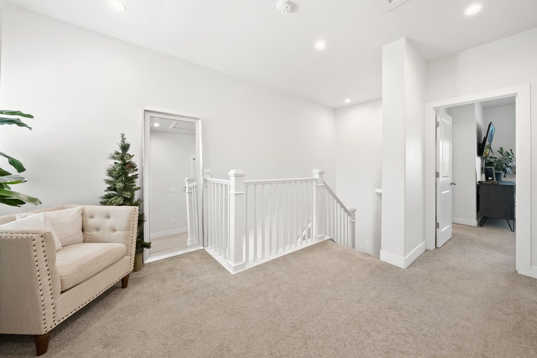 Building Photo - 8912 S 660 E