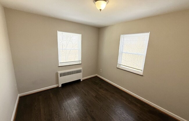 Building Photo - 458 Wood Ave