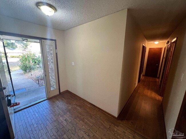 Building Photo - 3131 Oxford Cir