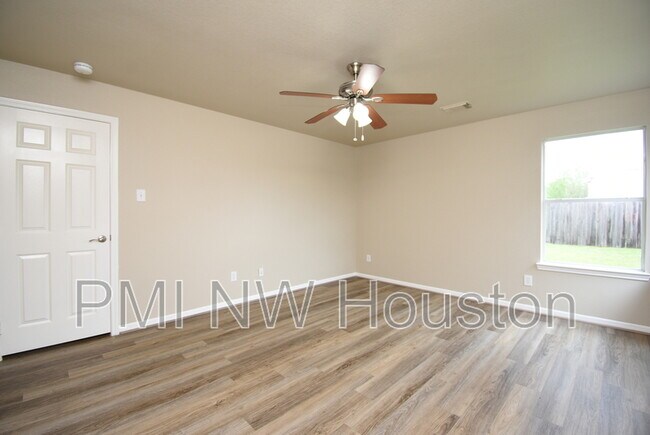 Building Photo - 26306 Hartwill Dr