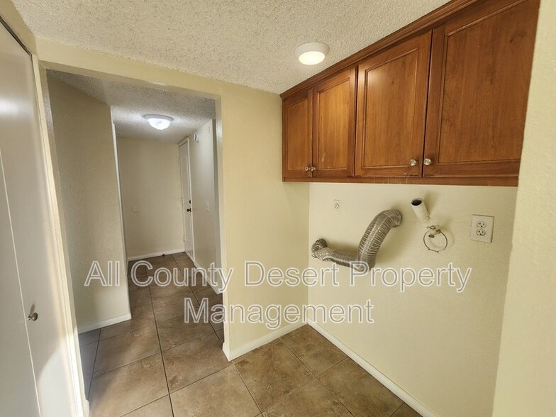 Building Photo - 69180 Victoria Dr