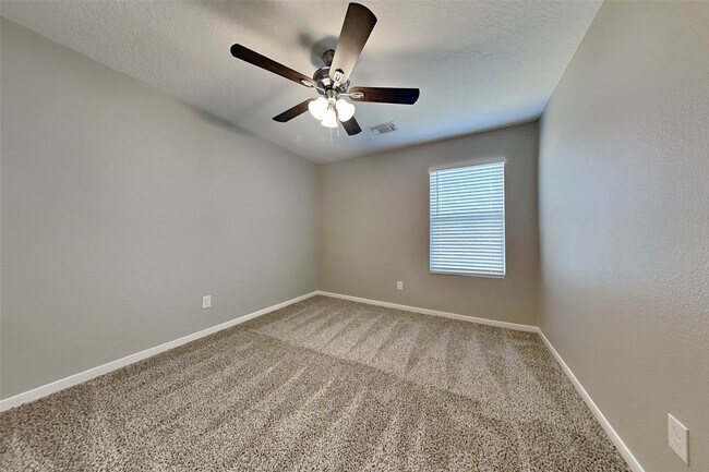 Building Photo - 12115 Carriage Oak Cir